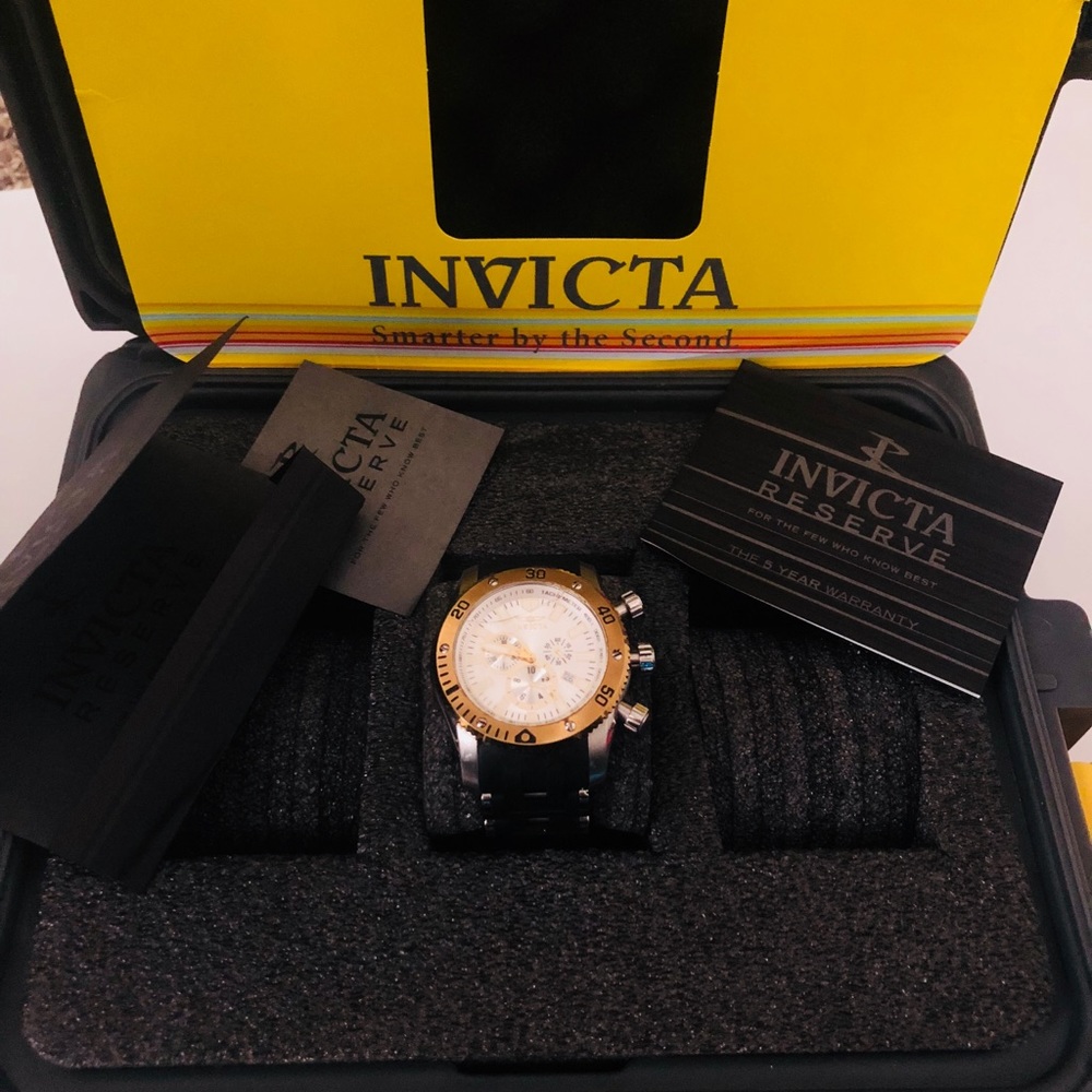 INVICTA - Pro Diver/Water Resistant Watch